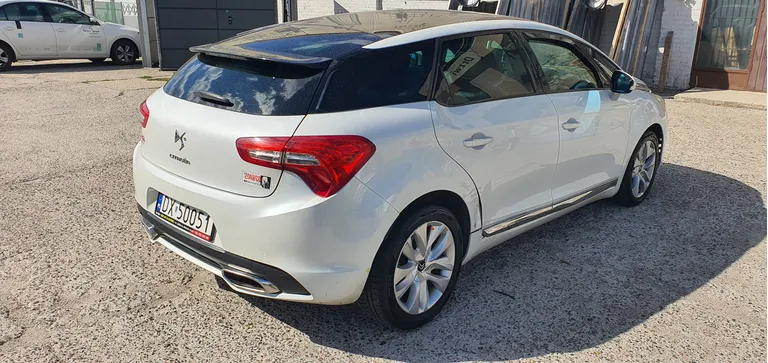 CITROEN DS5 1.6 HDi 115 KM klima, alu, elektryka, panorama, navi, automat