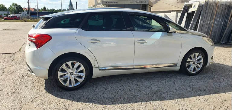 CITROEN DS5 1.6 HDi 115 KM klima, alu, elektryka, panorama, navi, automat
