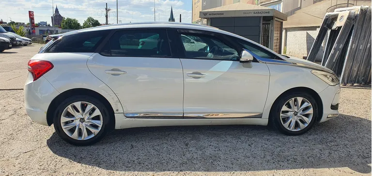 CITROEN DS5 1.6 HDi 115 KM klima, alu, elektryka, panorama, navi, automat