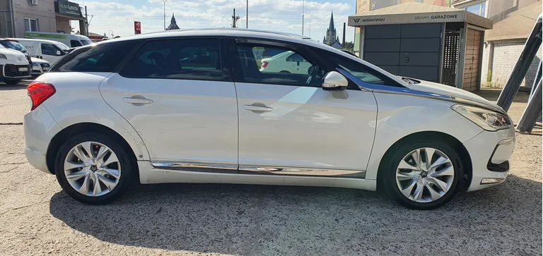 CITROEN DS5 1.6 HDi 115 KM klima, alu, elektryka, panorama, navi, automat