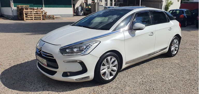 CITROEN DS5 1.6 HDi 115 KM klima, alu, elektryka, panorama, navi, automat