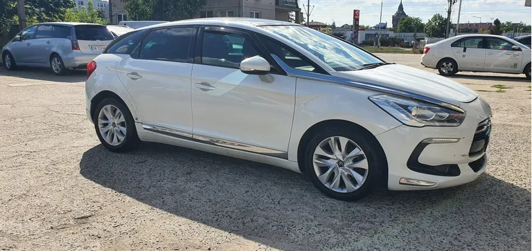 CITROEN DS5 1.6 HDi 115 KM klima, alu, elektryka, panorama, navi, automat