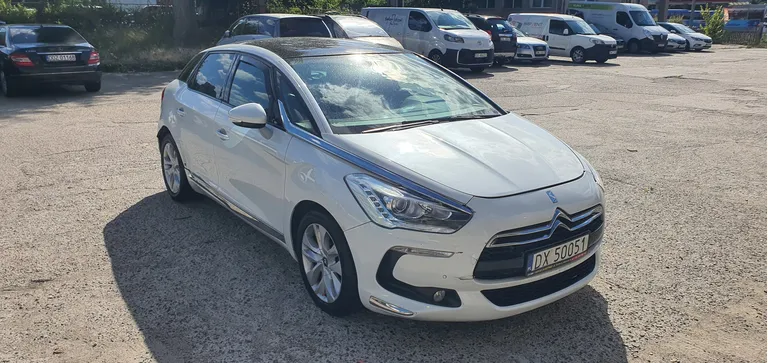 CITROEN DS5 1.6 HDi 115 KM klima, alu, elektryka, panorama, navi, automat