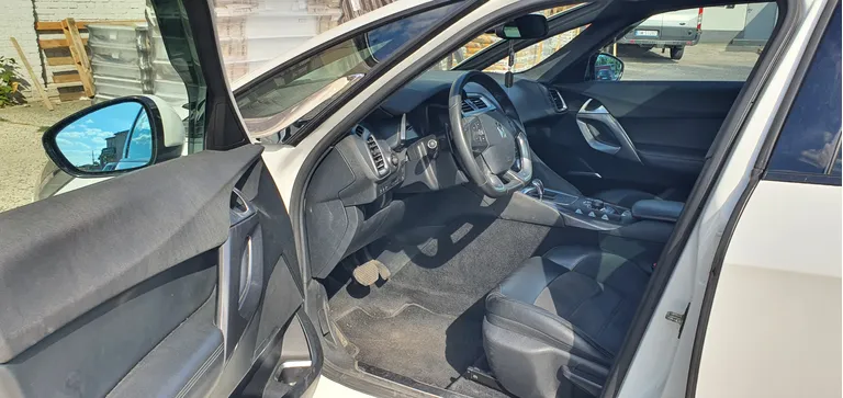 CITROEN DS5 1.6 HDi 115 KM klima, alu, elektryka, panorama, navi, automat