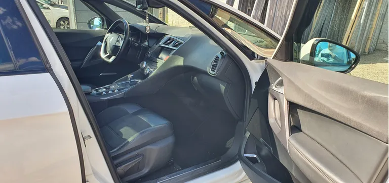 CITROEN DS5 1.6 HDi 115 KM klima, alu, elektryka, panorama, navi, automat