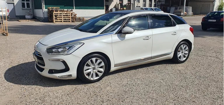 CITROEN DS5 1.6 HDi 115 KM klima, alu, elektryka, panorama, navi, automat