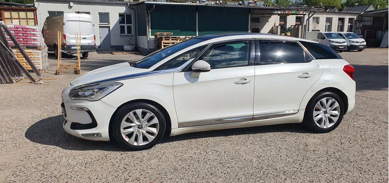 CITROEN DS5 1.6 HDi 115 KM klima, alu, elektryka, panorama, navi, automat