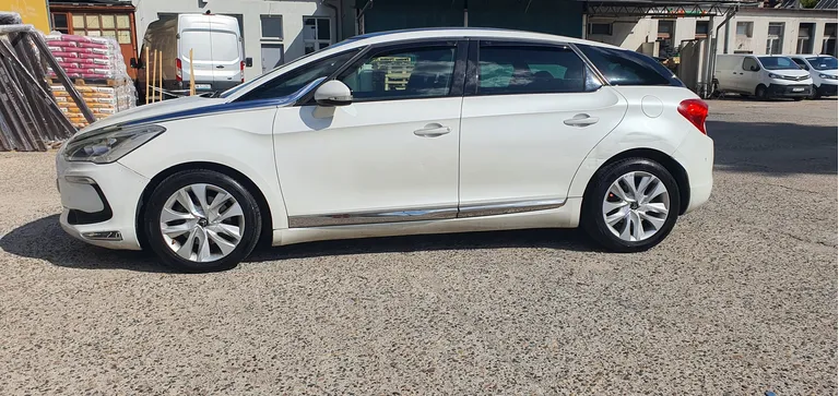 CITROEN DS5 1.6 HDi 115 KM klima, alu, elektryka, panorama, navi, automat