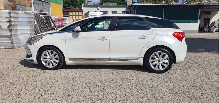 CITROEN DS5 1.6 HDi 115 KM klima, alu, elektryka, panorama, navi, automat