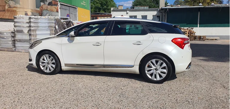 CITROEN DS5 1.6 HDi 115 KM klima, alu, elektryka, panorama, navi, automat